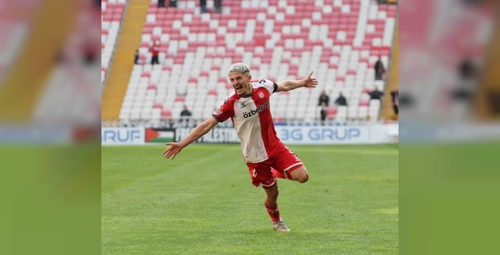 Trendyol 1. lig'de Özbelsan Sivasspor, Manisa FK'yı zorlu bir maçta 3-2 yenerek üç puanı kaptı