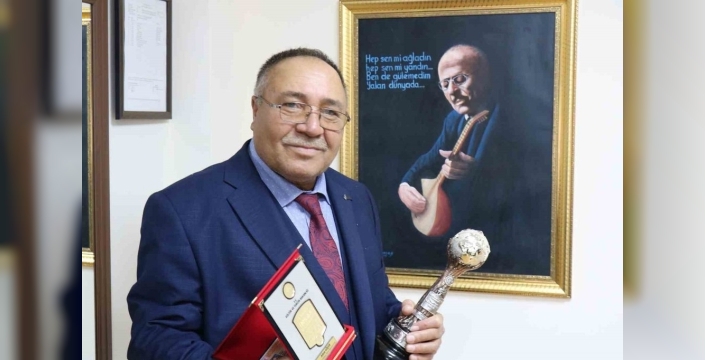 Unesco'dan taçlanan usta davulcu Adem Göçer vefat etti: Anadolu Abdal geleneği yas tutuyor