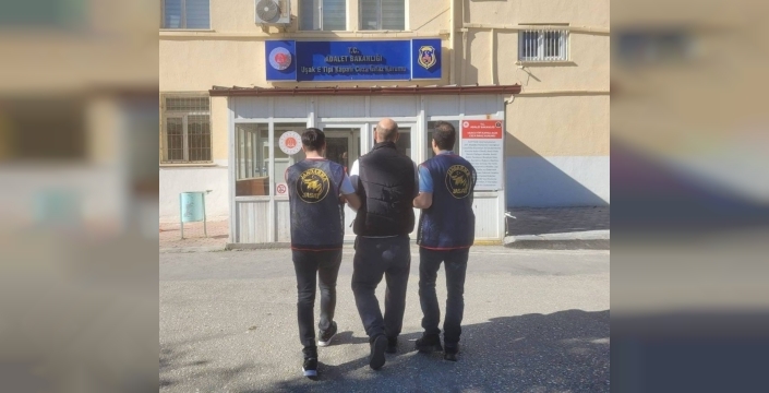 Uşak'ta jandarmadan şaşırtan operasyon: 51 aranan şahıs yakalandı