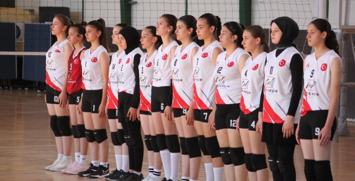 Çekişmeli karşılaşmanın galibi Sarayönü GMSK