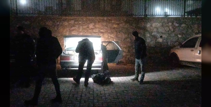 Çorum'da park halindeki otomobile silahlı saldırı düzenlendi