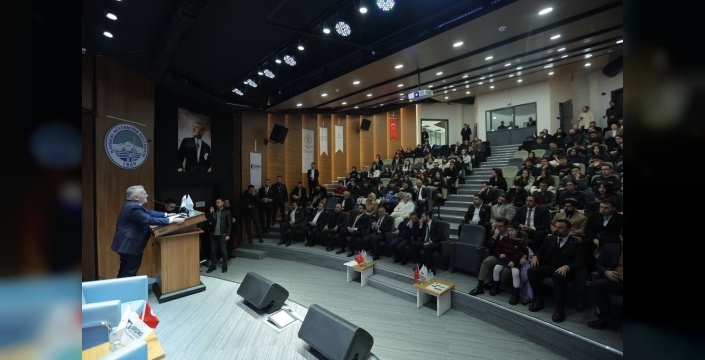 Kayseri'de genç girişimciler zirvede buluştu, Başkan Büyükkılıç'tan tam destek sözü