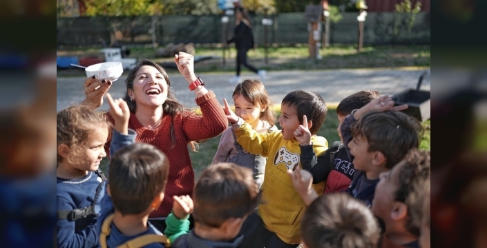 Minik çocuklar tohumları toprakla buluşturdu