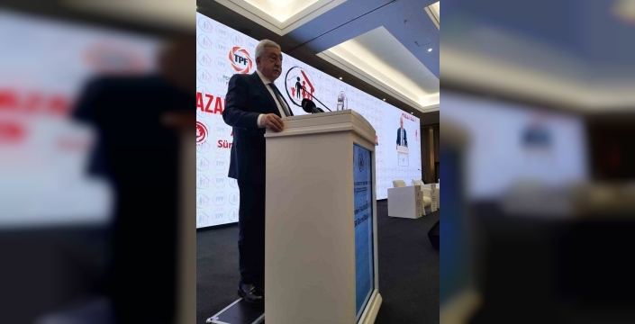 Pazar günleri marketlerin kapalı olması tartışıldı