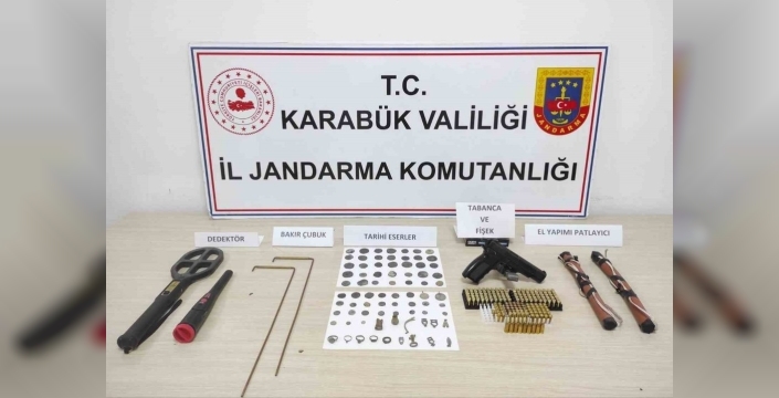 Safranbolu’da tarihi eser operasyonu: Antik Mısır heykeli ve definecilik malzemeleri ele geçirildi