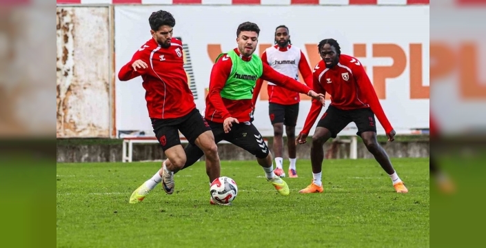 Samsunspor, Galatasaray deplasmanında zirve mücadelesine devam ediyor