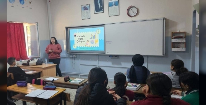 Sarıgöl okullarında farkındalığı artırma seferberliği: Zorbalıktan ergenliğe, ders çalışmadan veli tutumlarına kadar her şey masada