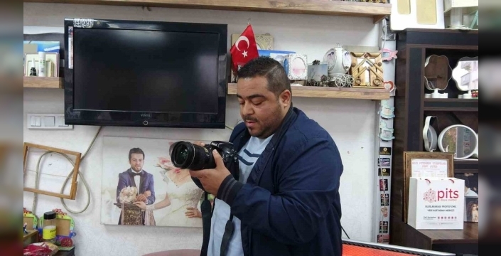 Suriyeli kameraman Zekeriya Elabdullah: 'Çocuklarımın okulu bitince ülkeme döneceğim