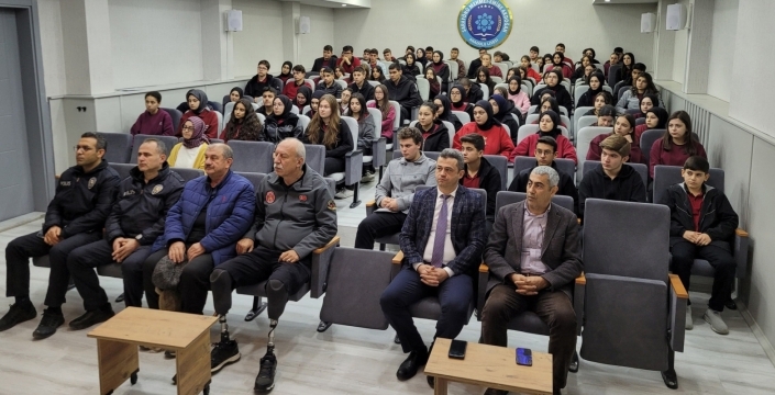 Vatan sevgisi Sarayönü MEAAL’de öğrencilere aktarıldı