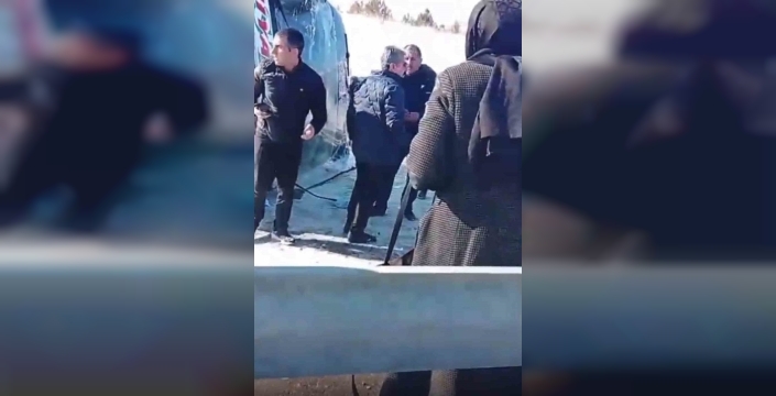 Ardahan'dan yola çıkan otobüs Susuz'da devrildi: 17 kişi yaralandı, bölgede inceleme başlatıldı