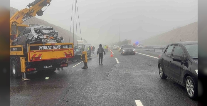 Gaziantep-Şanlıurfa otoyolu, feci kazanın ardından kontrollü şekilde trafiğe açıldı
