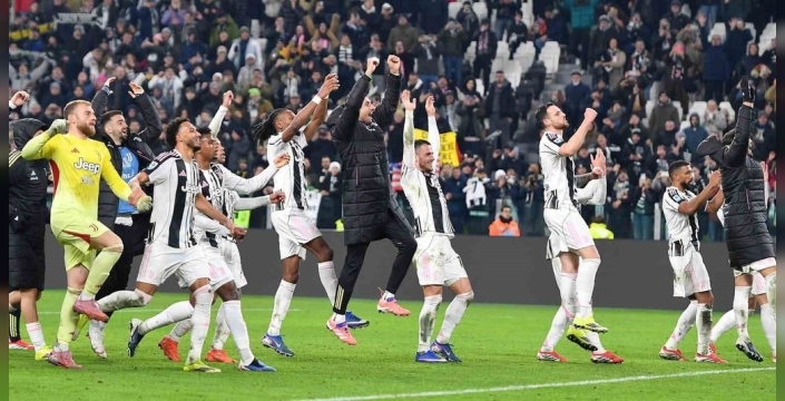 Juventus'tan farklı galibiyet: Napoli'ye 3 gol!