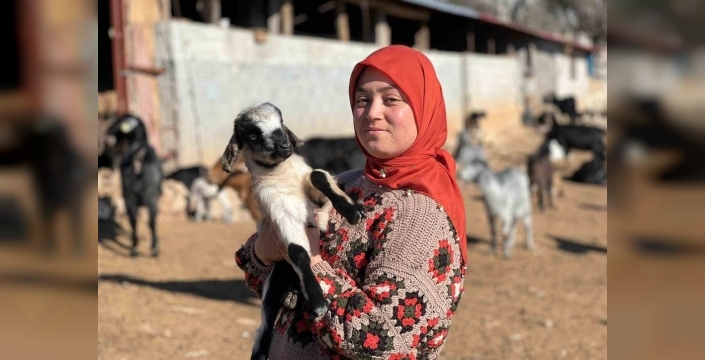 Mersinli Yörük kızı, köydeki geleneği ve kültürü yaşatıyor