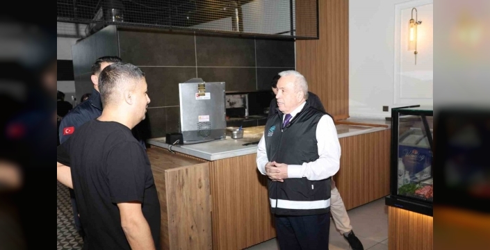 Nilüfer'de Ramazan hazırlığı: Başkan Özdemir, gıda denetimlerinde sahada