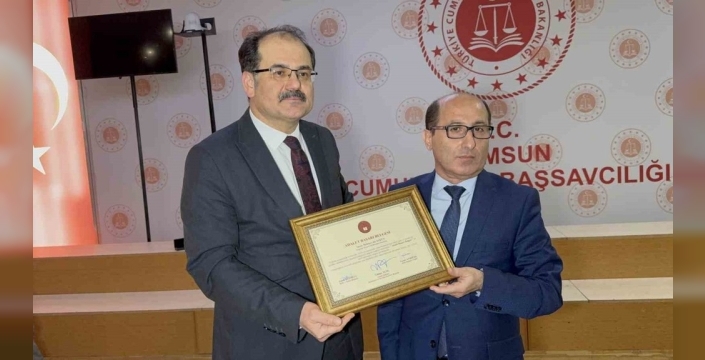 Samsun'da adaletin yıldızları ödüllendirildi: Hâkimler başarı belgeleriyle onurlandırıldı