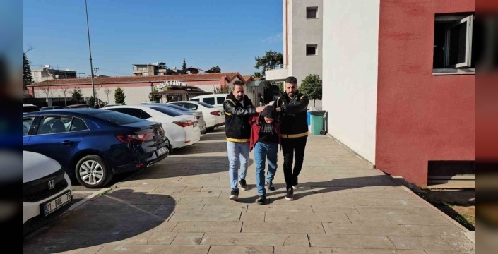 Adana'da dehşet: Karısını bıçaklayarak öldüren zanlı tutuklandı
