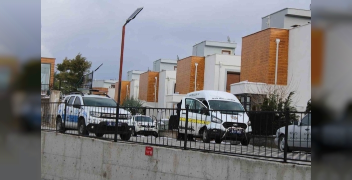 Eski ve yeni erkek arkadaş arasında bıçaklı kavga: 1 yaralı