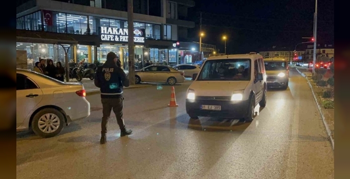 Konuralp'te polis ekiplerinden huzur uygulaması