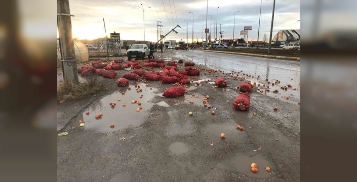 Konya'da tır ile kamyonet çarpıştı: 1 kişi yaralandı