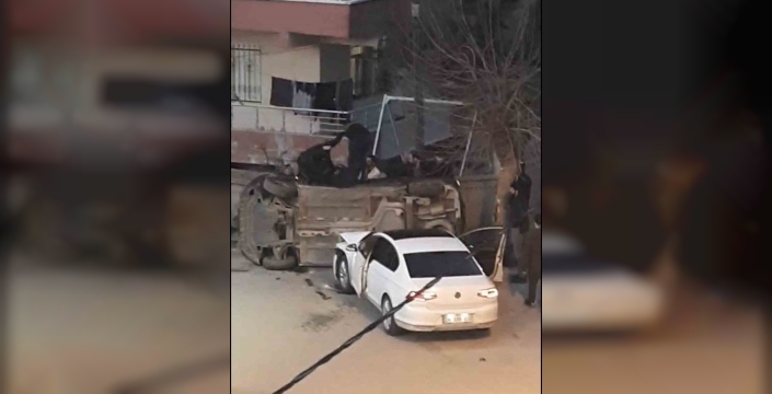Adıyaman'da iki otomobil çarpıştı: 3 yaralı
