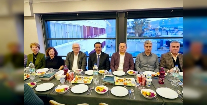 Burhaniye'de şehit aileleri ve gaziler iftarda bir araya geldi