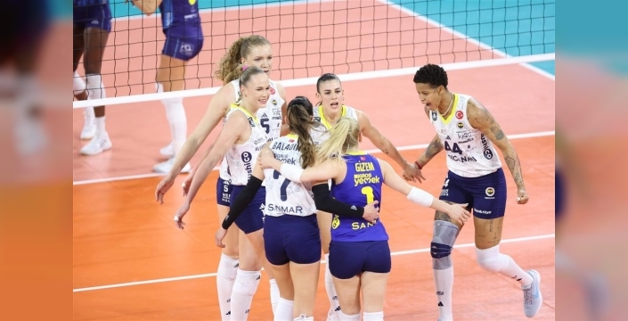 Fenerbahçe, CEV Zeren Group Şampiyonlar Ligi'nde Scandicci'ye 3-0 yenildi
