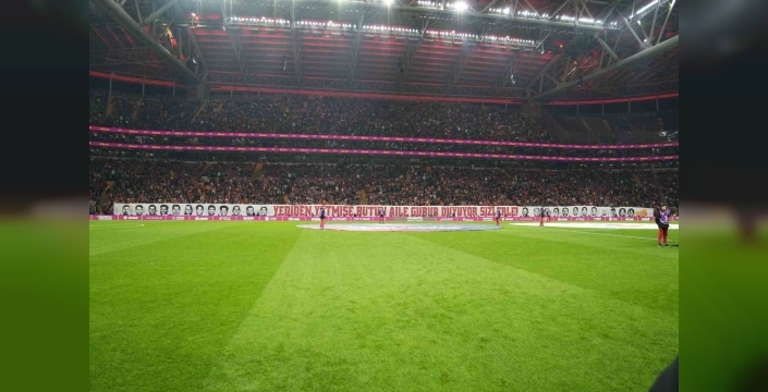Galatasaray taraftarından Torreira'ya duygusal destek: 'Ailen seninle gurur duyuyor