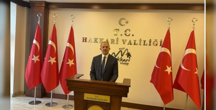Hakkari yeni valisine kavuştu: İbrahim Taşyapan göreve başladı