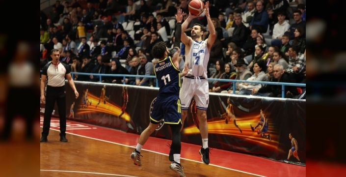 Kocaeli BŞB Kağıtspor, Fenerbahçe Koleji'ne yenildi