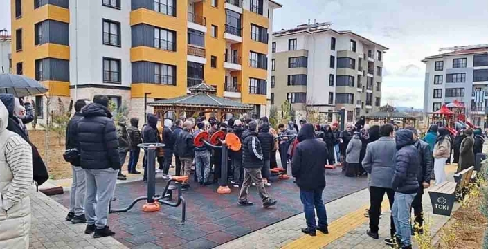 Konya TOKİ konutlarında zam isyanı: Vatandaşlar sokağa döküldü