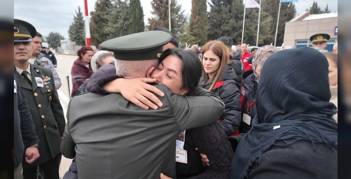 Şehit Binbaşı Sinan Taştekin'in naaşı, Isparta'ya getirildi