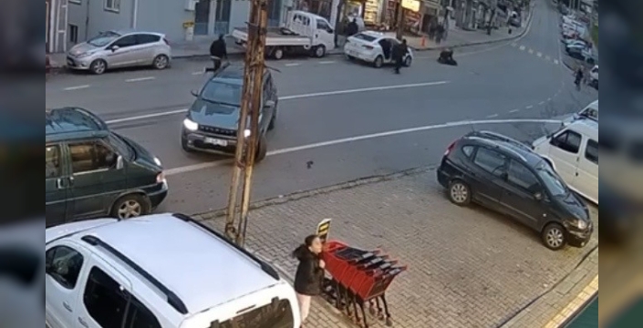 Trabzon'da korkunç kaza: Genç kadın otomobilin çarpmasıyla metrelerce havada sürüklendi, o anlar kamerada!