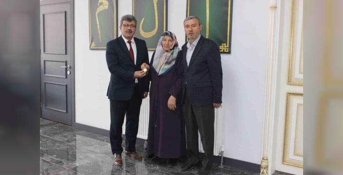 65 yıllık mehir, hafızların geleceğine tuğla oldu: Ünyeli Fikriye Nine'den anlamlı bağış
