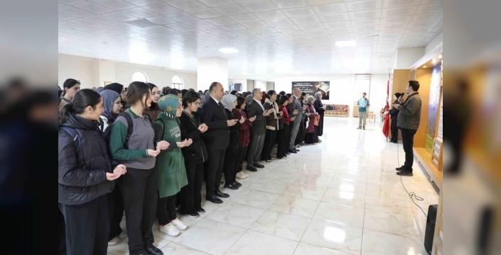 Ağrı'da eğitim, Kahramanmaraş'ta kaybedilenler için Fatiha ile başladı