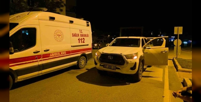 Antalya'da korkunç kaza: Motosiklet ve otomobil çarpıştı, 2 yaralı