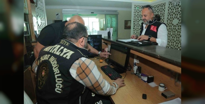 Antalya'da turizm sektörüne 'kayıt dışılık' darbesi: 3 işletmeye ceza