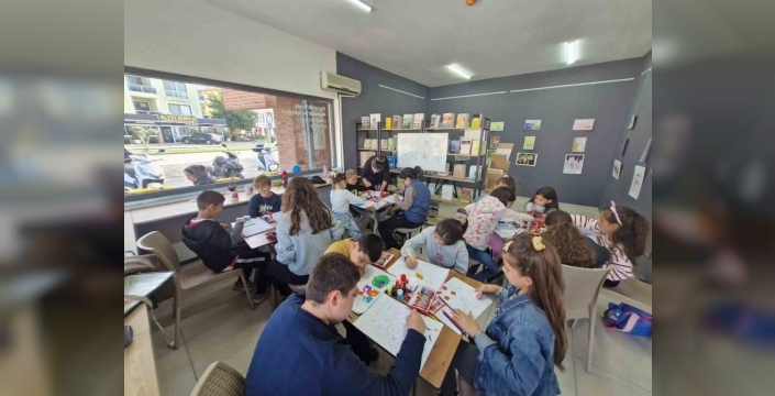 Ayvalık'ta resim atölyelerine çocuklardan yoğun ilgi