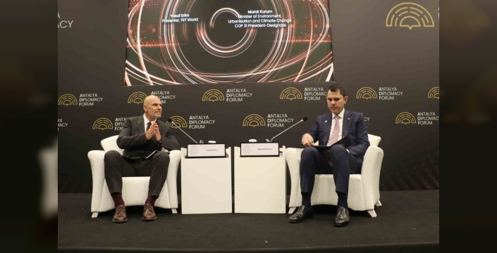 Bakan Kurum'dan küresel yeniden inşa seferberliği: Türkiye'nin tecrübesi dünyaya örnek olacak
