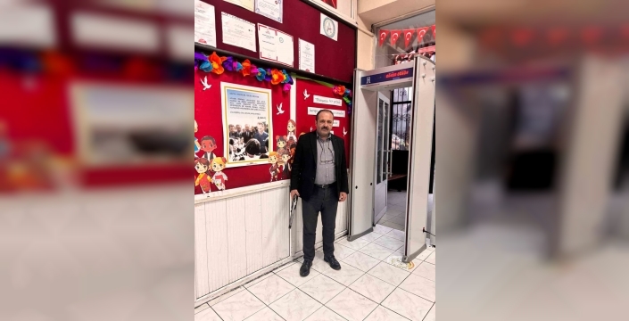 Balıkesir'deki Altıeylül Ortaokulu, güvenlik önlemlerini artırdı
