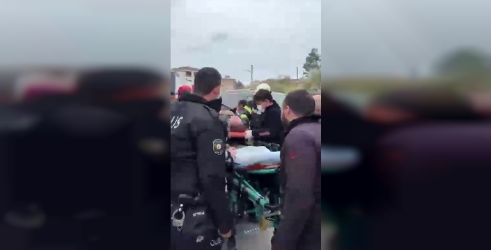 Bartın'da dehşet: Otomobilin altında kalan kadın mucizevi kurtuluşla hayata tutundu