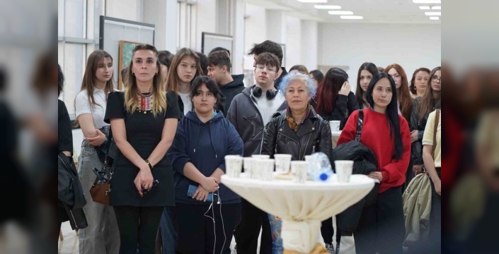Bartın Üniversitesi'nde sanat rüzgarı esti: Dünya Sanat Günü coşkusu