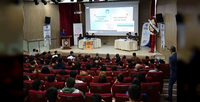 Battalgazi'de liseler arası münazara yarışması büyük bir heyecanla tamamlandı