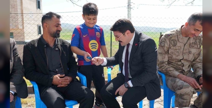 Beşiri'de renkli görüntülerle 'Çerşema Sor' bayramı kutlandı