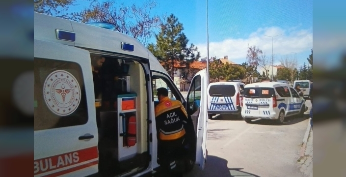 Beyşehir'de otomobilin çarptığı 8 yaşındaki çocuk hastaneye kaldırıldı