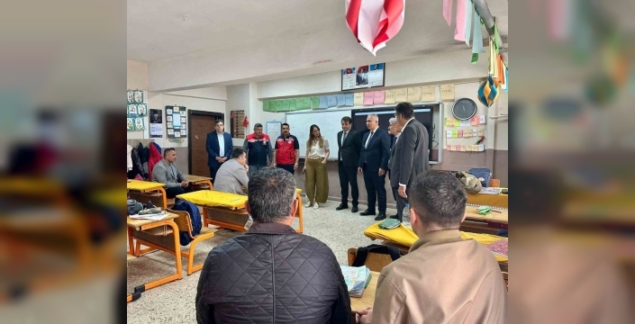 Biçerdöver operatörleri Kırıkhan'da ustalaşıyor, hasat dönemi öncesi hazırlıklar tamamlanıyor
