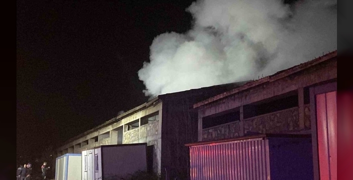 Bolu'da inşaat deposunda korkutan yangın