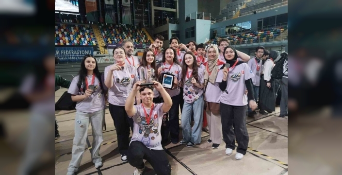 Bursa'nın robotik takımı uluslararası arenada 2’inci oldu