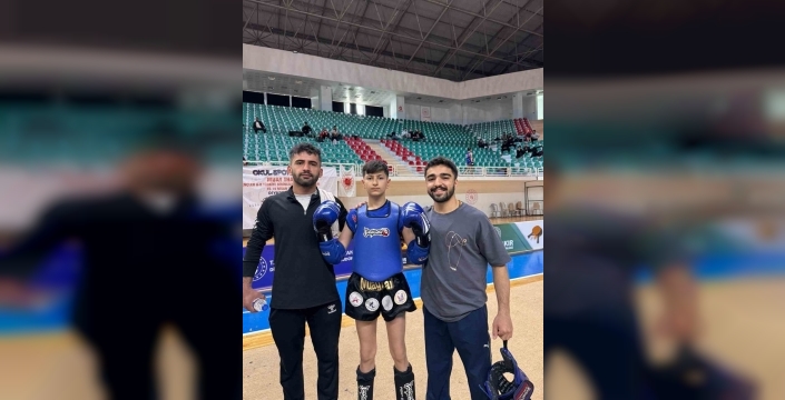 Çatak'tan Muay Thai Şampiyonu çıktı: Ömer Muhan zirveye yerleşti