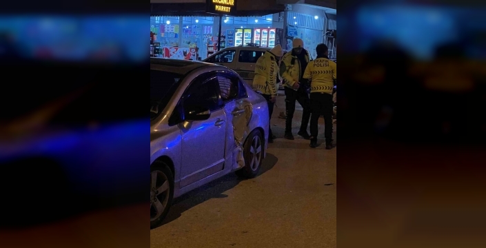Çorum'da otomobil ve motosiklet çarpıştı, bir kişi ağır yaralı