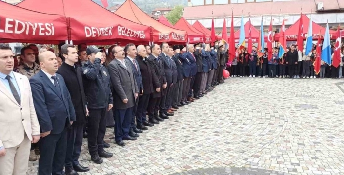 Devrek'te 23 Nisan Çocuk Bayramı sade bir törenle kutlandı